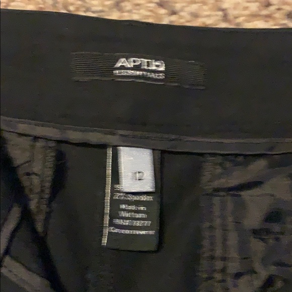 Apt. 9 Shorts - Picture 3 of 3